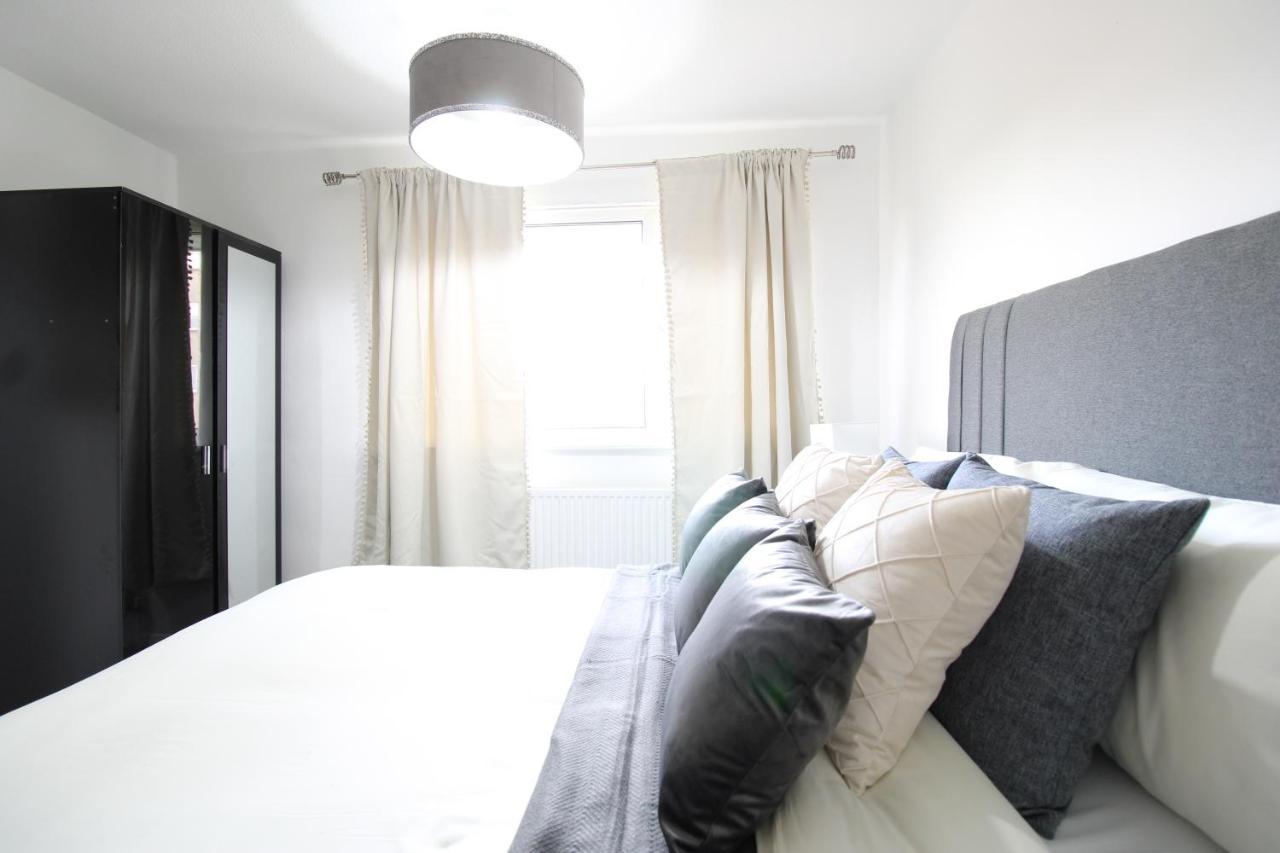Apartament Virexxa Aylesbury Centre Zewnętrze zdjęcie